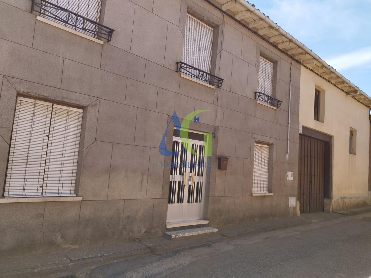 SE VENDE CASA EN SAN CIPRIANO DEL CONDADO