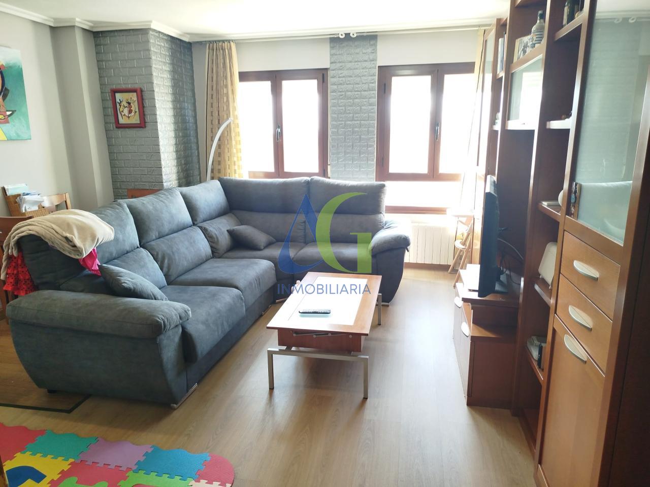 SE VENDE DUPLEX DE 3 HABITACIONES EN VILLAQUILAMBRE