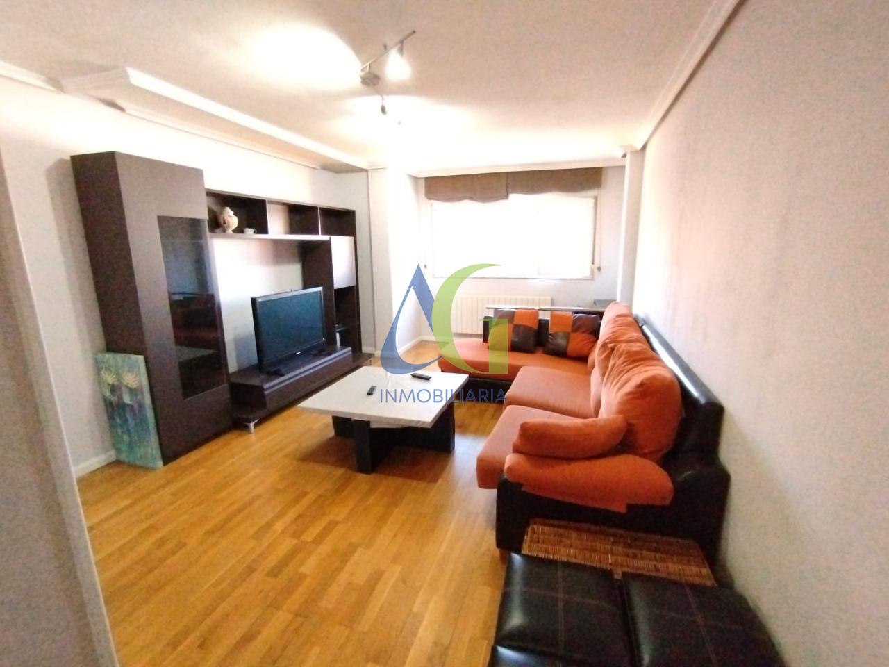 SE VENDE PISO DE DOS HABITACIONES EN NAVATEJERA.