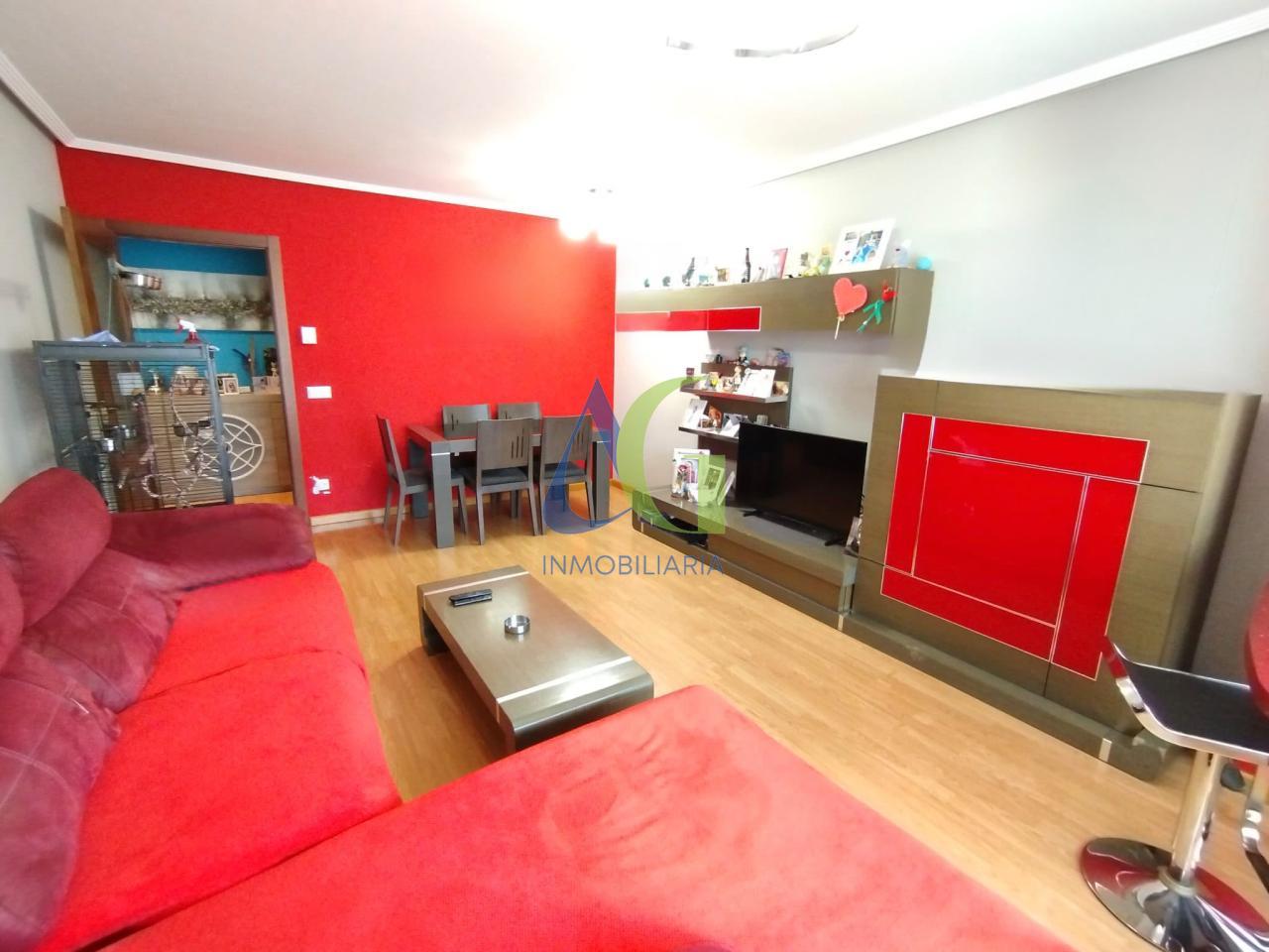 SE VENDE PISO DE 3 HABITACIONES EN NAVATEJERA. ZONA ALTOLLANO.