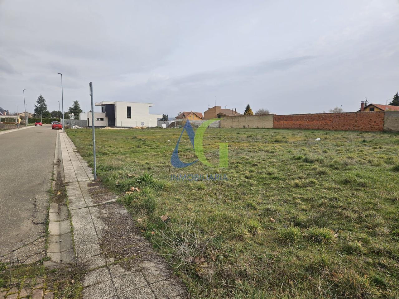 SE VENDEN FINCAS URBANAS DE 800M O DE 1600M EN EL CAMINON